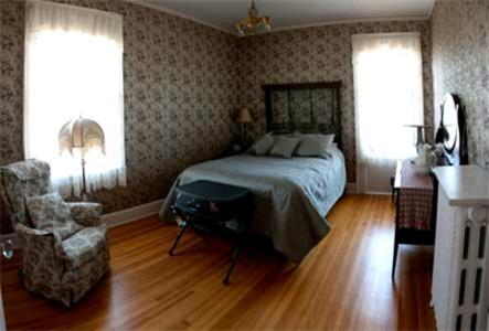 Bayside Bed And Breakfast Евърет Стая снимка