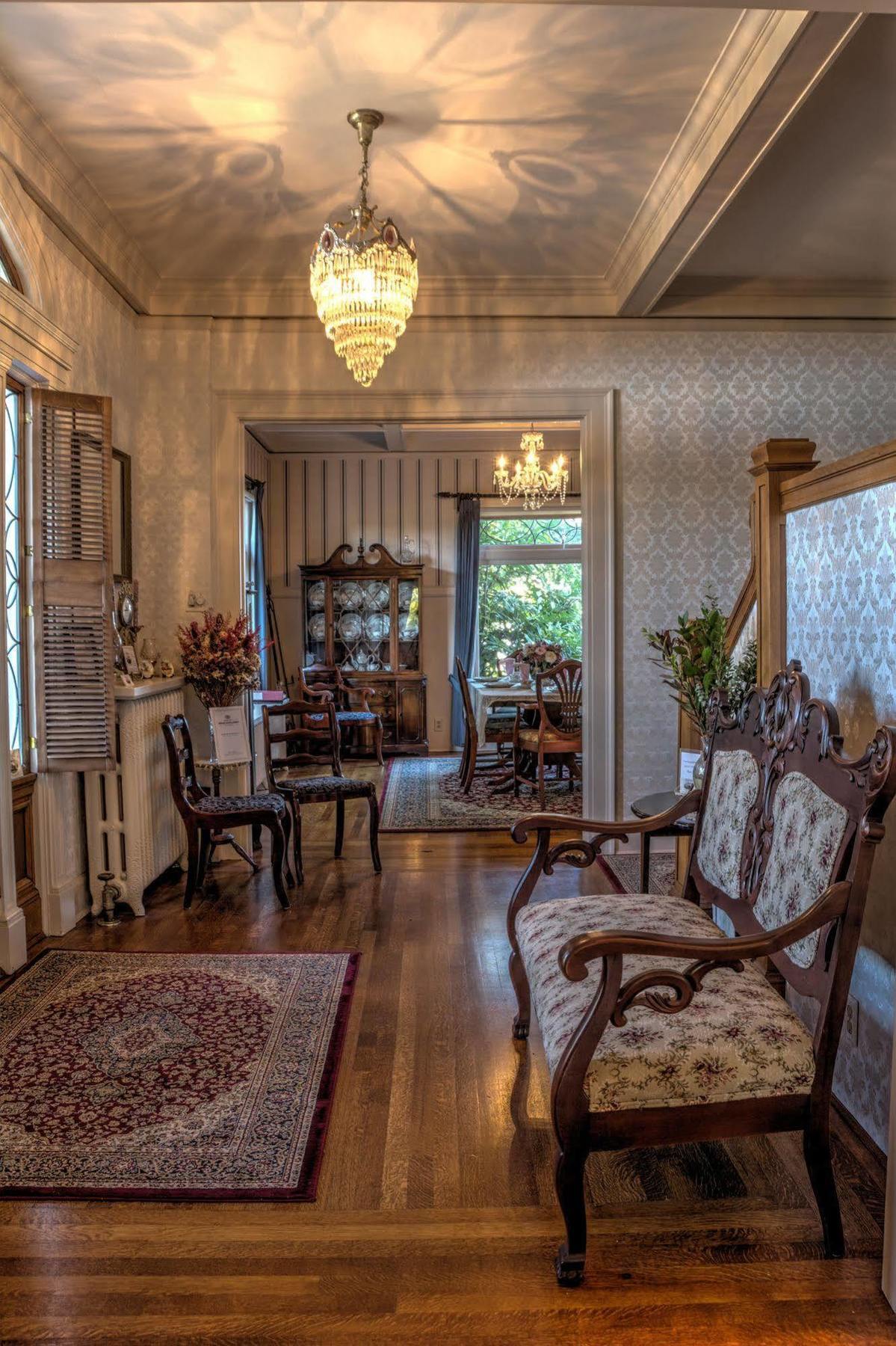 Bayside Bed And Breakfast Евърет Екстериор снимка